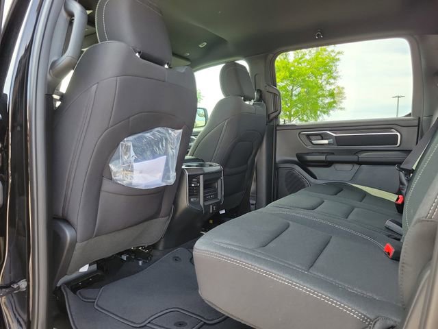 Used 2026 RAM 1500 4x4 Crew Cab image 11