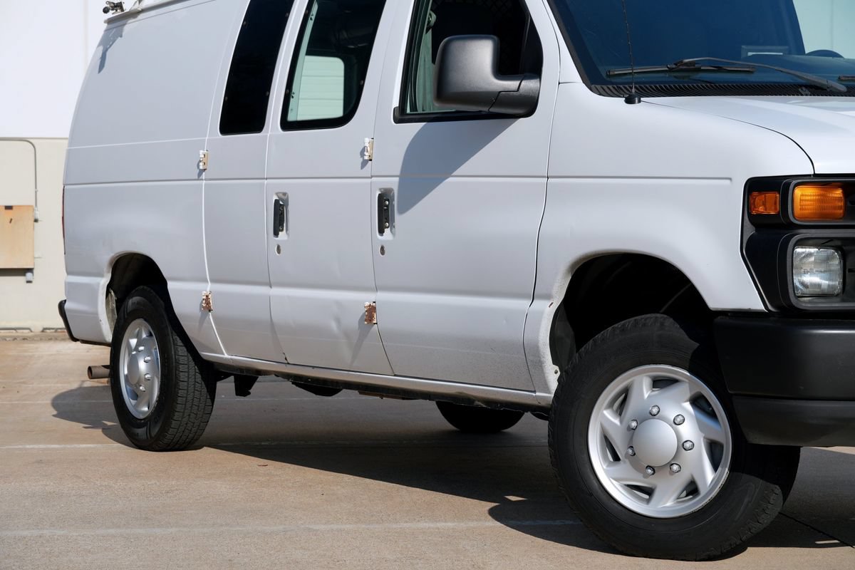 Used 2014 Ford E-150 and Econoline 150 w/ Power Group RWD image 17