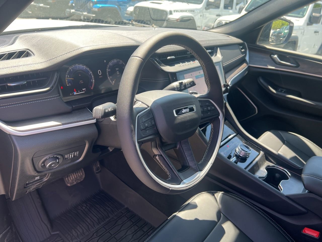 New 2026 Jeep Grand Cherokee Limited w/ Limited Altitude Package AWD/4WD image 15