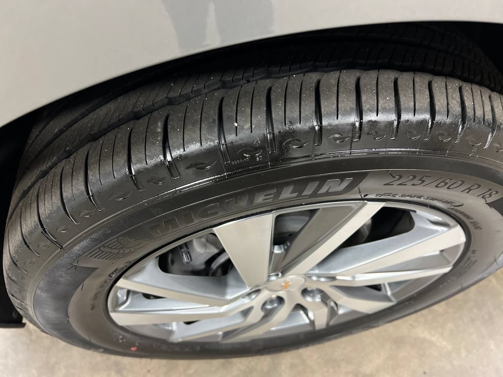Certified 2024 Chevrolet Equinox Premier AWD/4WD image 11
