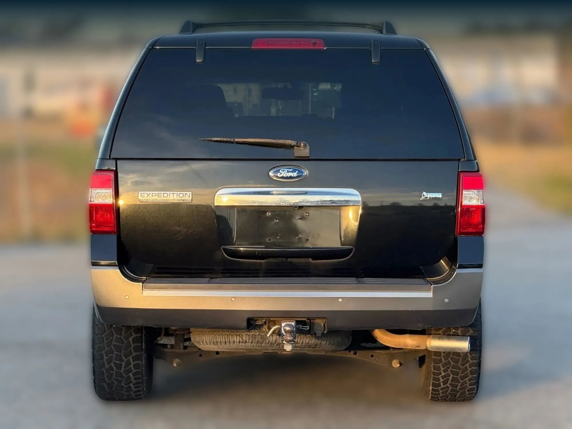 Used 2012 Ford Expedition XLT image 4