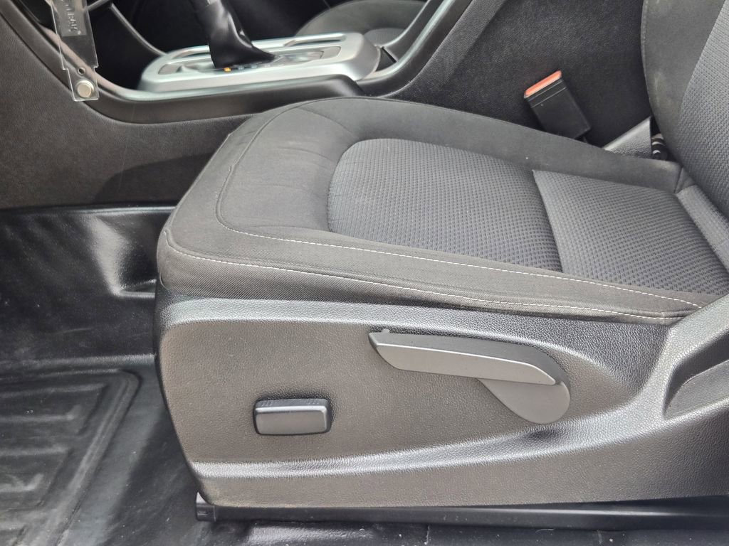 Used 2022 Chevrolet Colorado LT w/ Fleet Safety Package image 24