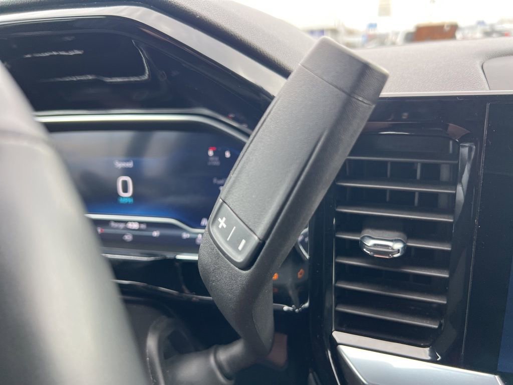 Used 2024 Chevrolet Silverado 1500 LT image 12