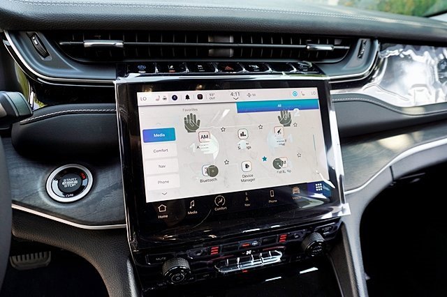 New 2023 Jeep Grand Cherokee Limited 4xe image 30