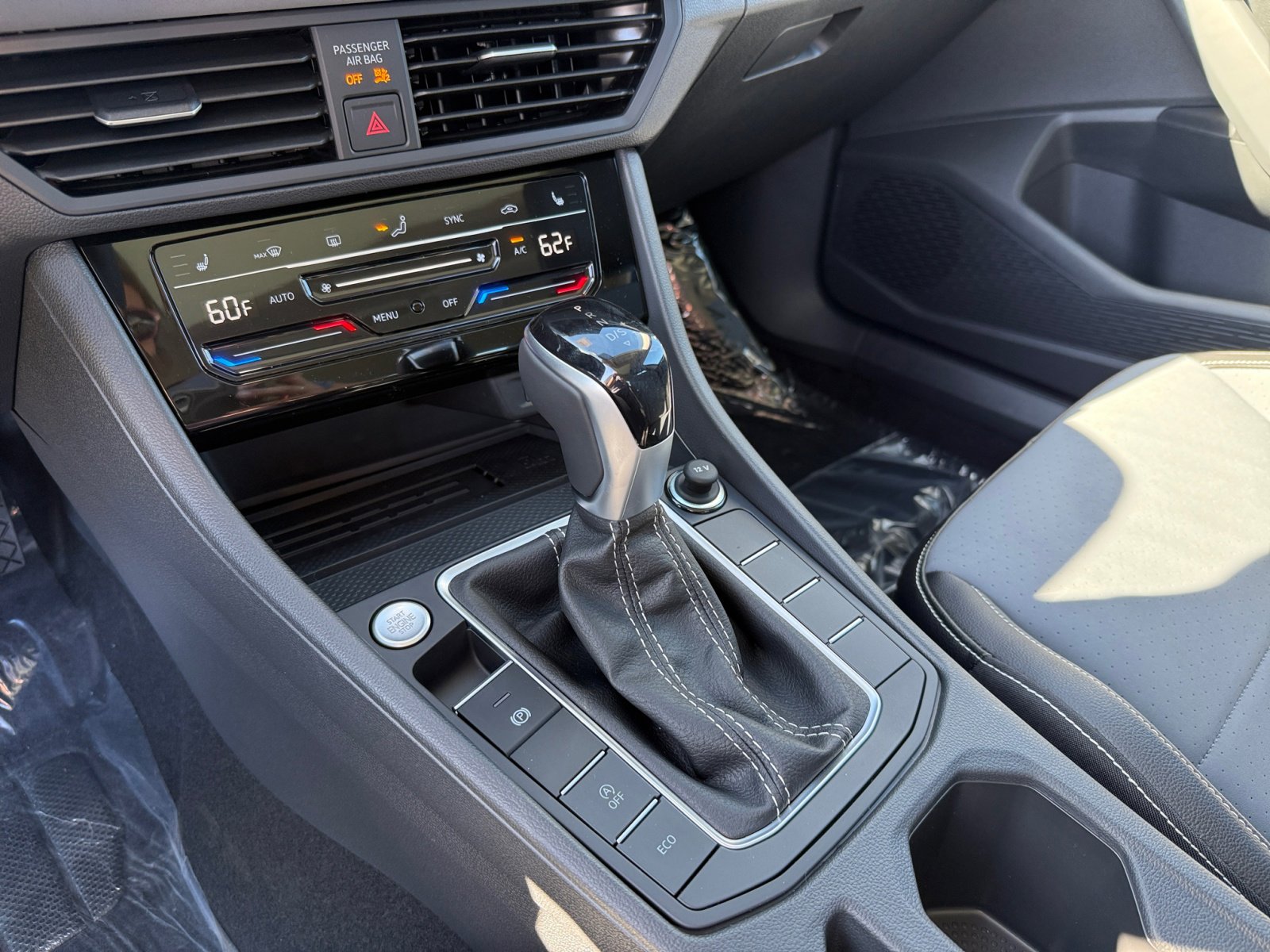 New 2025 Volkswagen Jetta SE image 13