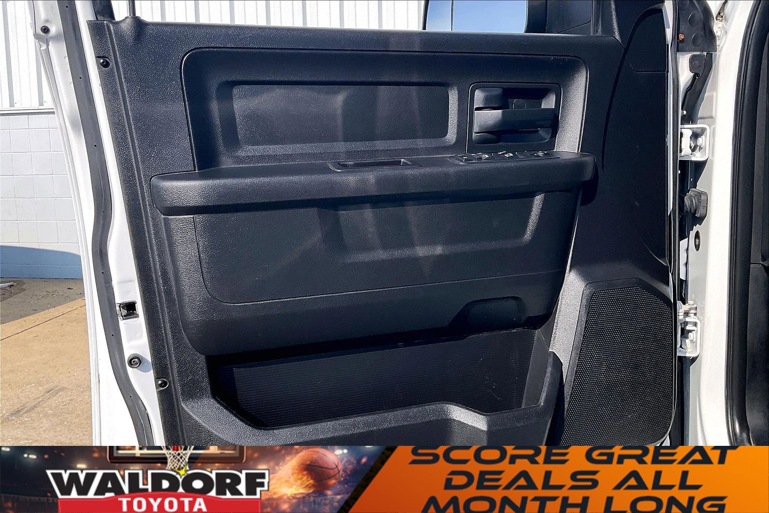 Used 2018 RAM 3500 Tradesman w/ Chrome Appearance Group image 27