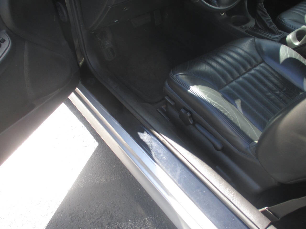 Used 2002 Chevrolet Monte Carlo SS w/ High Sport Appearance Pkg FWD image 11