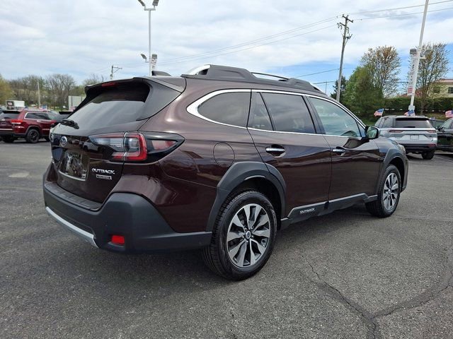 Used 2023 Subaru Outback Touring AWD/4WD image 8