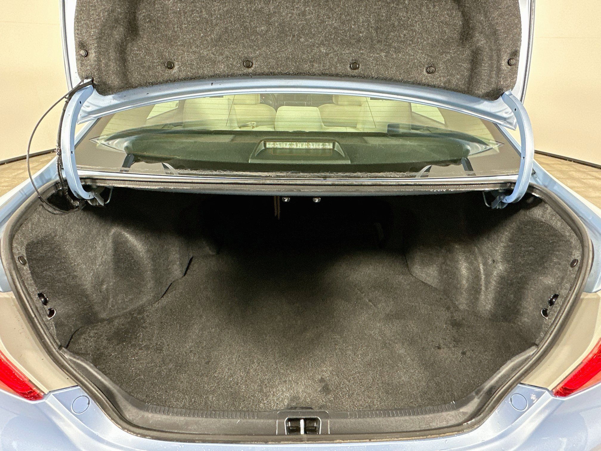 Used 2013 Toyota Camry LE FWD image 26