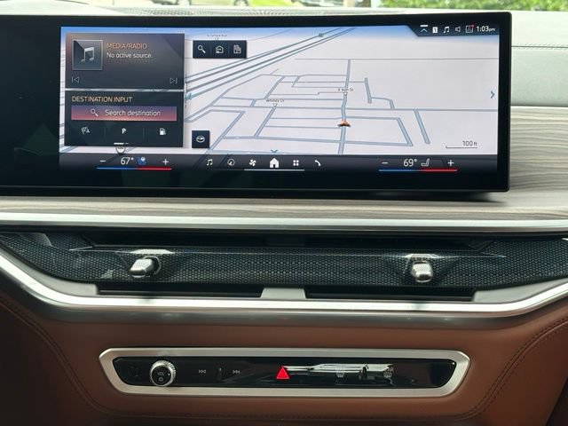 Used 2024 BMW X7 xDrive40i w/ M Sport Package AWD/4WD image 25