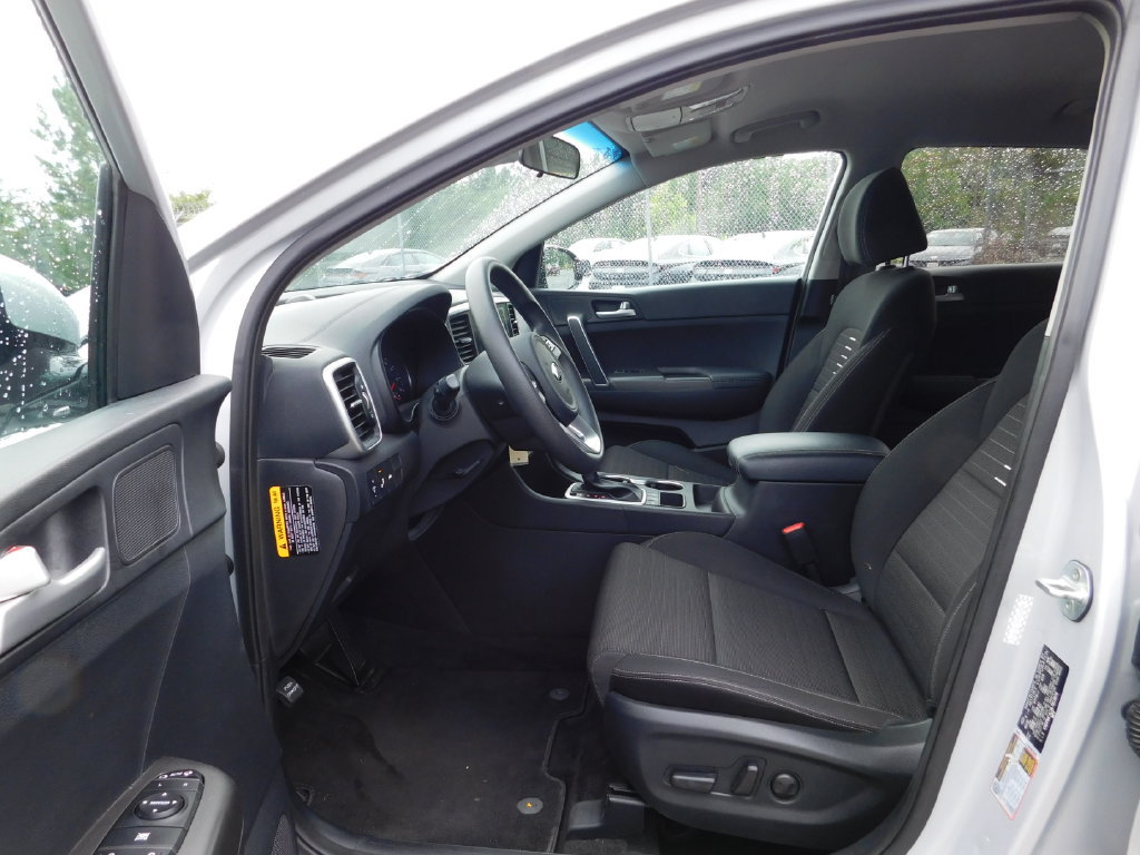 Used 2020 Kia Sportage LX w/ LX Popular Package AWD/4WD image 15