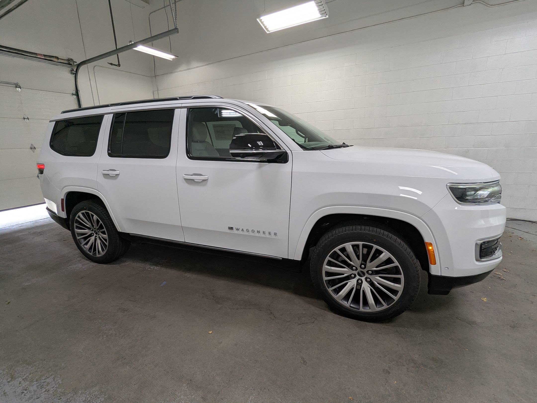 New 2025 Jeep Wagoneer Series II image 2