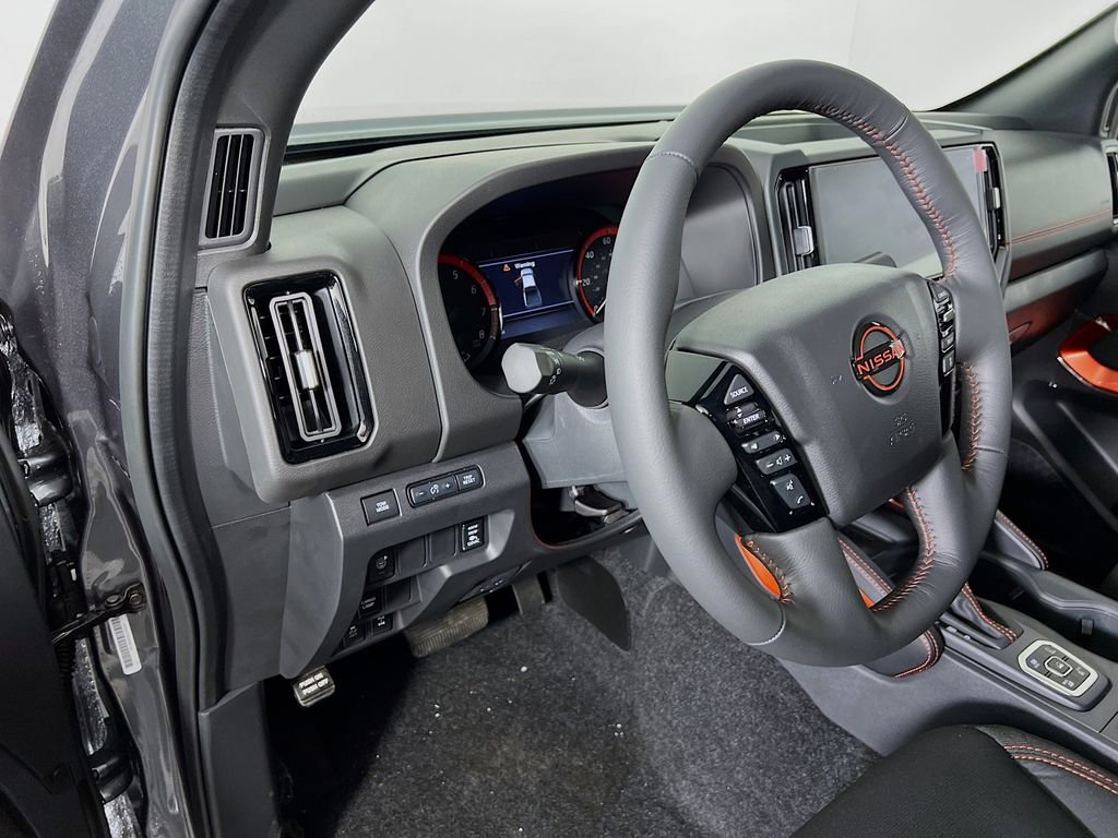 New 2026 Nissan Frontier PRO-4X w/ Pro-4x Convenience Package image 7