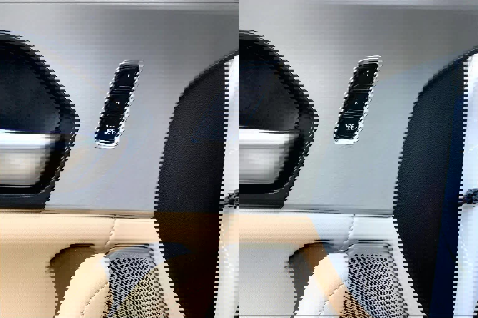 Used 2025 Acura TLX w/ Technology Package image 29