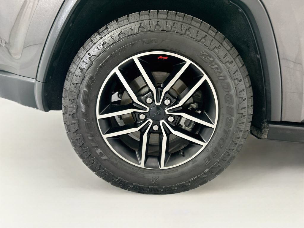 Used 2021 Jeep Grand Cherokee Trailhawk w/ Trailhawk Luxury Group AWD/4WD image 32