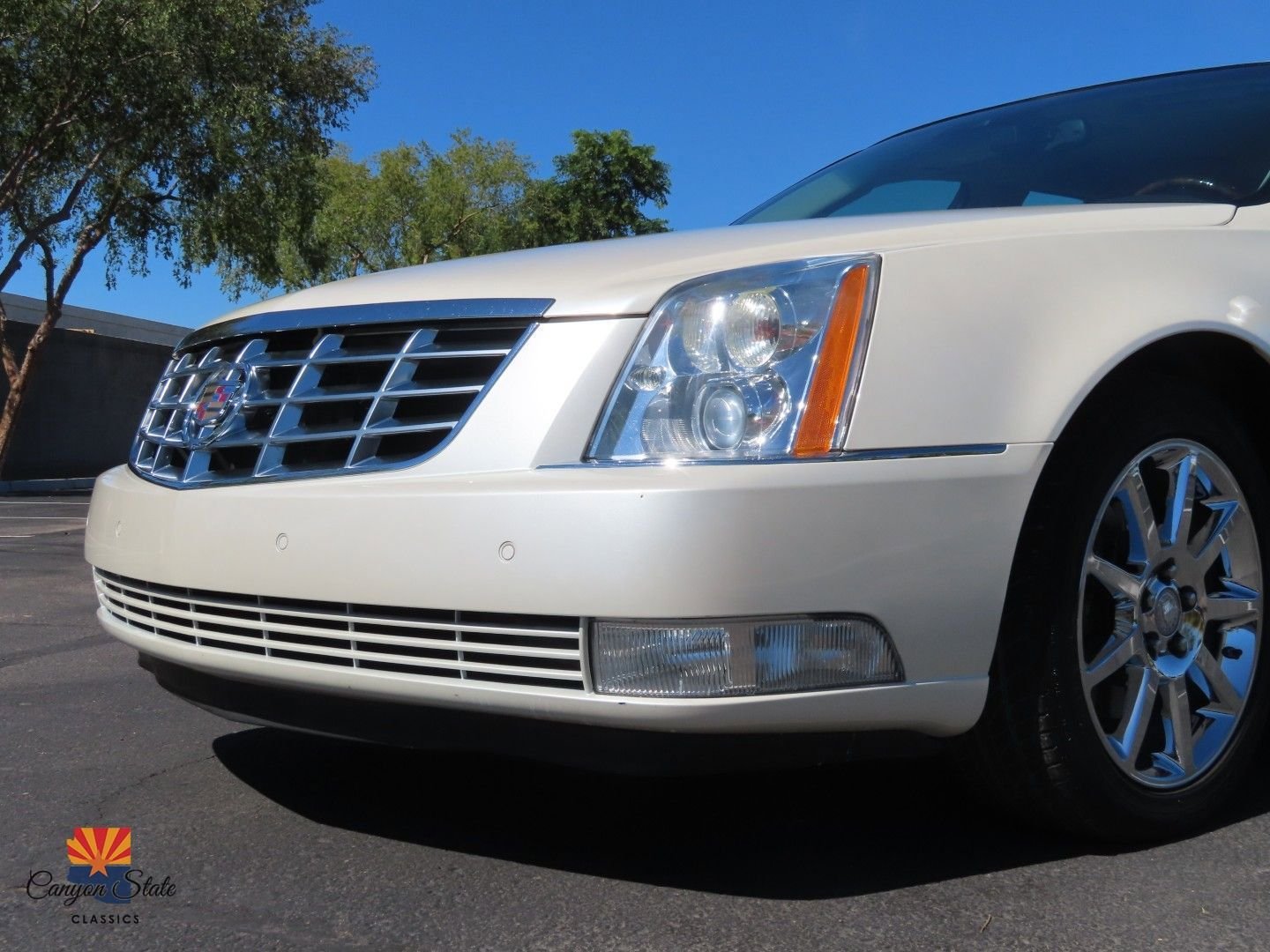 Used 2009 Cadillac DTS image 38