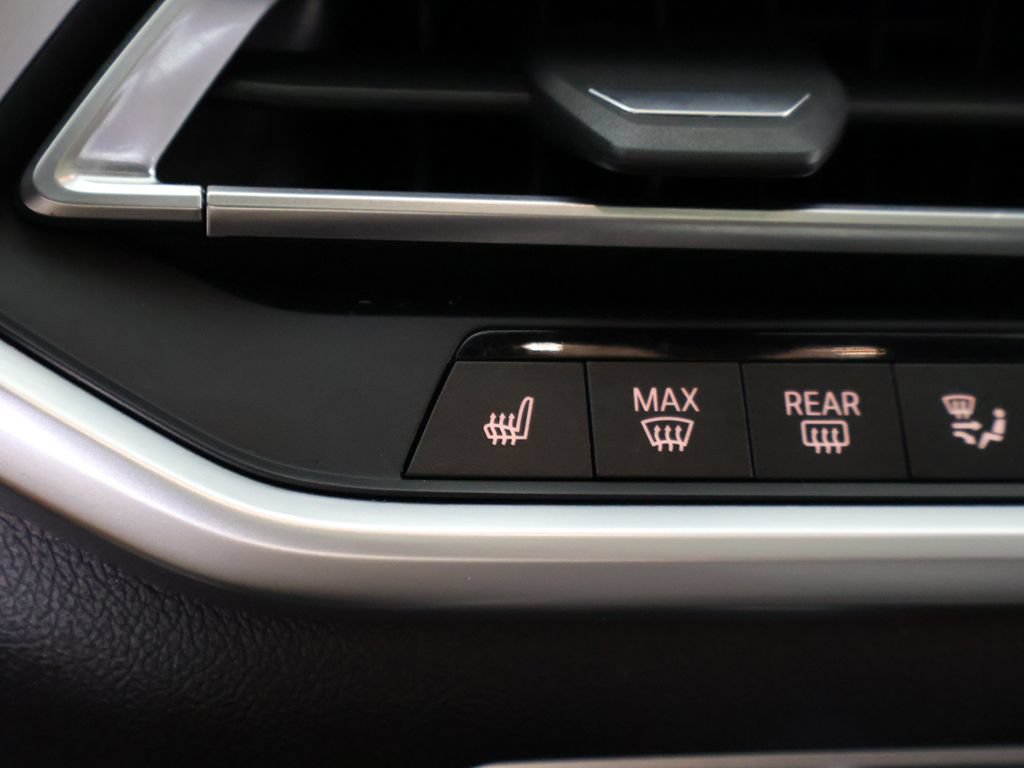 Used 2019 BMW X7 xDrive40i w/ M Sport Package AWD/4WD image 65