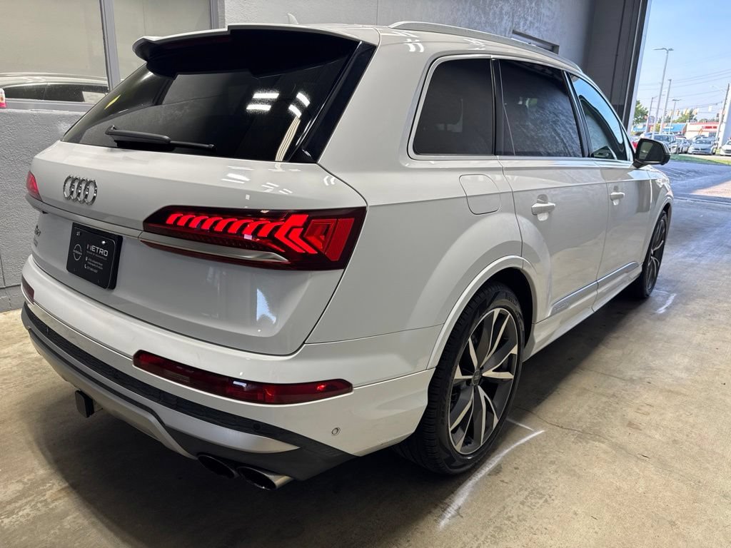 Used 2021 Audi SQ7 Premium Plus AWD/4WD image 3