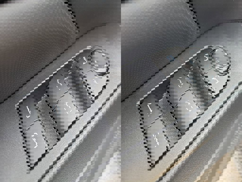 Used 2026 Chevrolet Equinox EV LT image 15