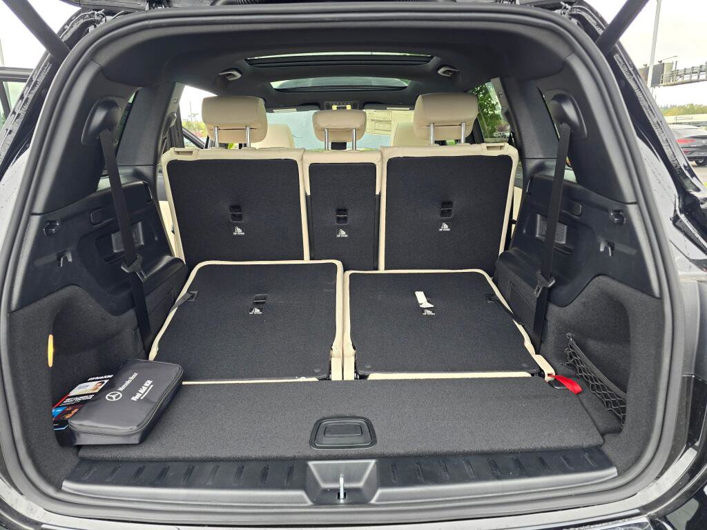 New 2026 Mercedes-Benz GLB 250 4MATIC image 11