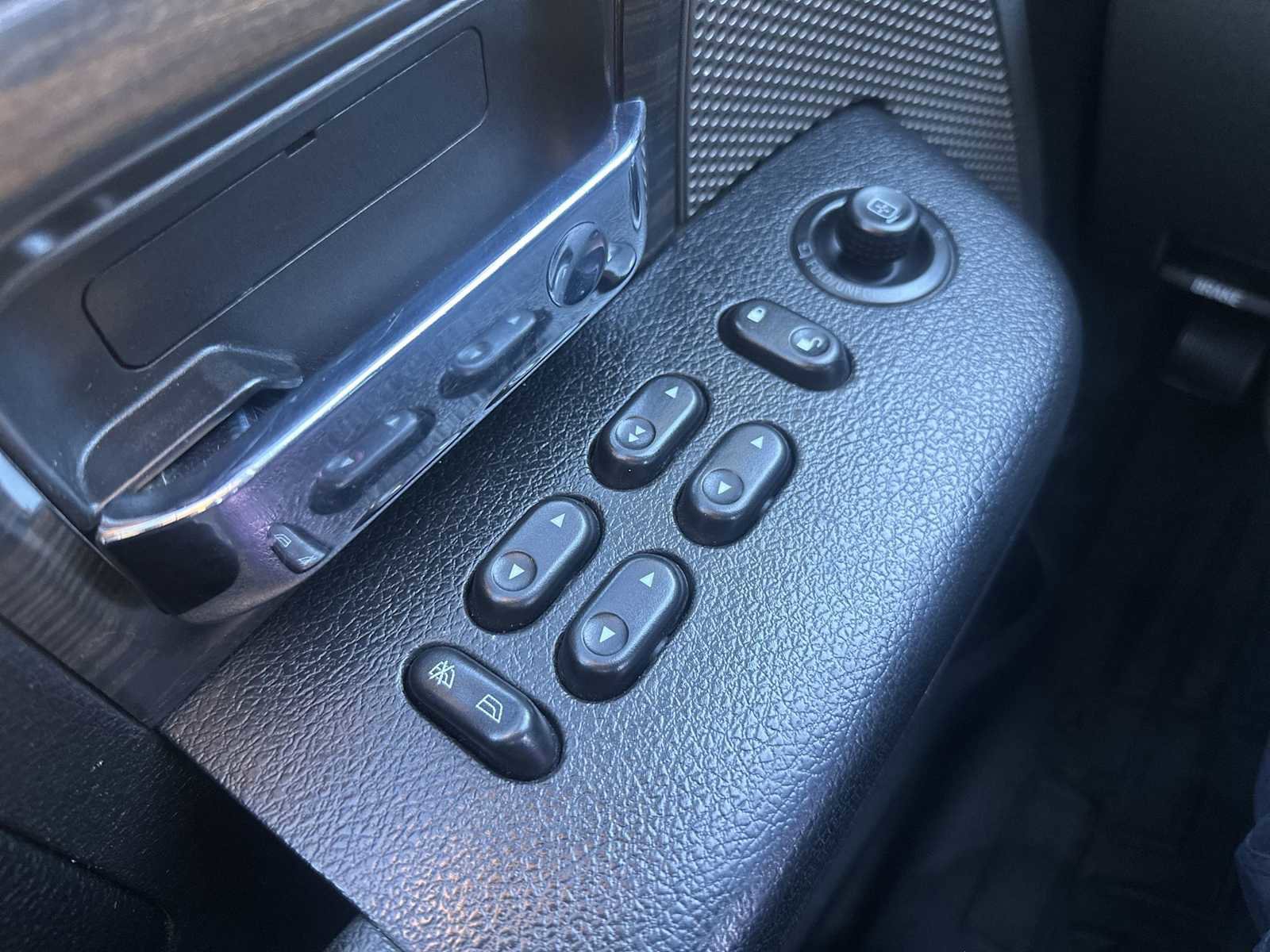 Used 2008 Lincoln Mark LT 4x4 image 15