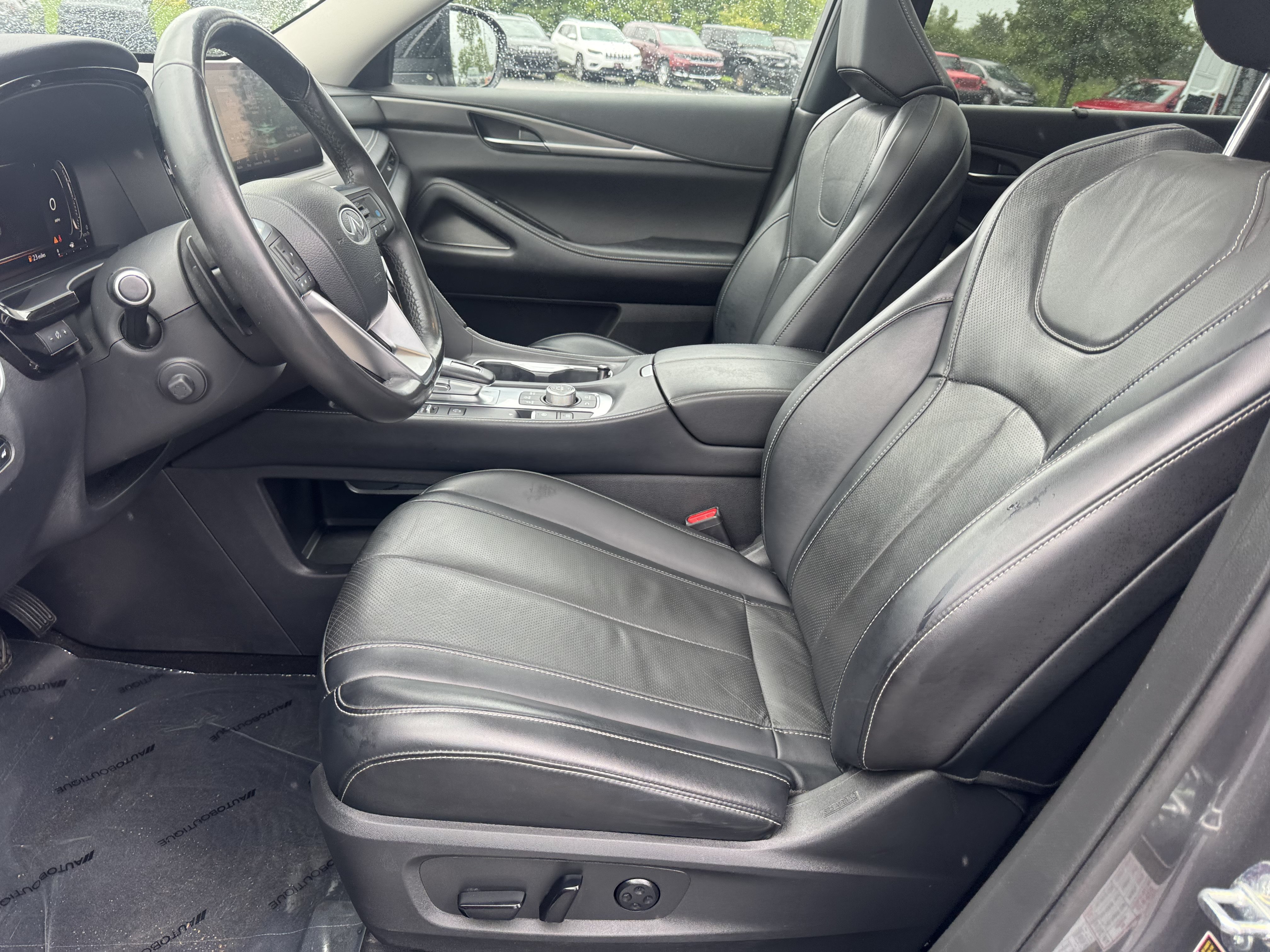 Used 2023 INFINITI QX60 Luxe AWD/4WD image 10