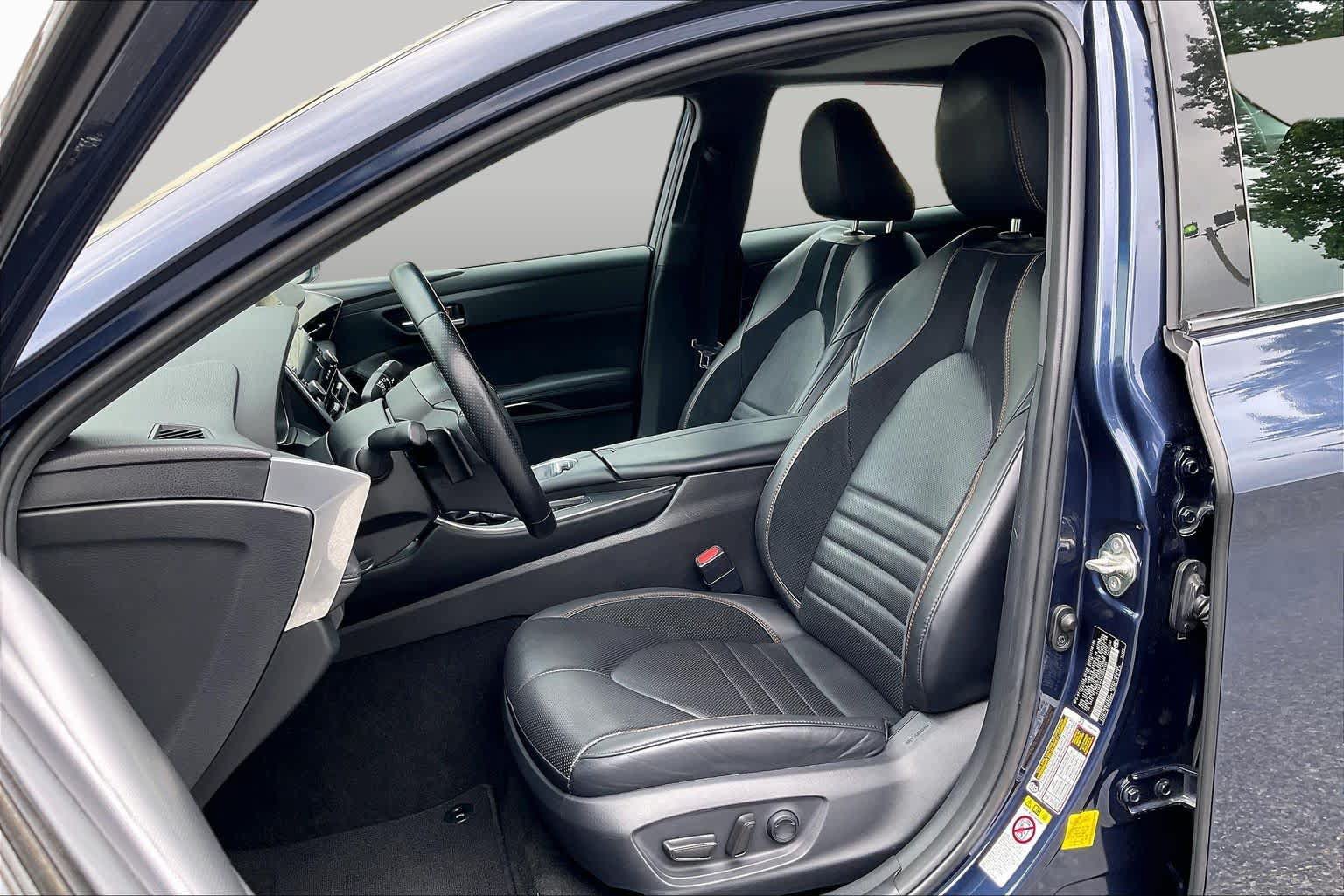Used 2019 Toyota Avalon XSE w/ Carpet Mat Package FWD image 7