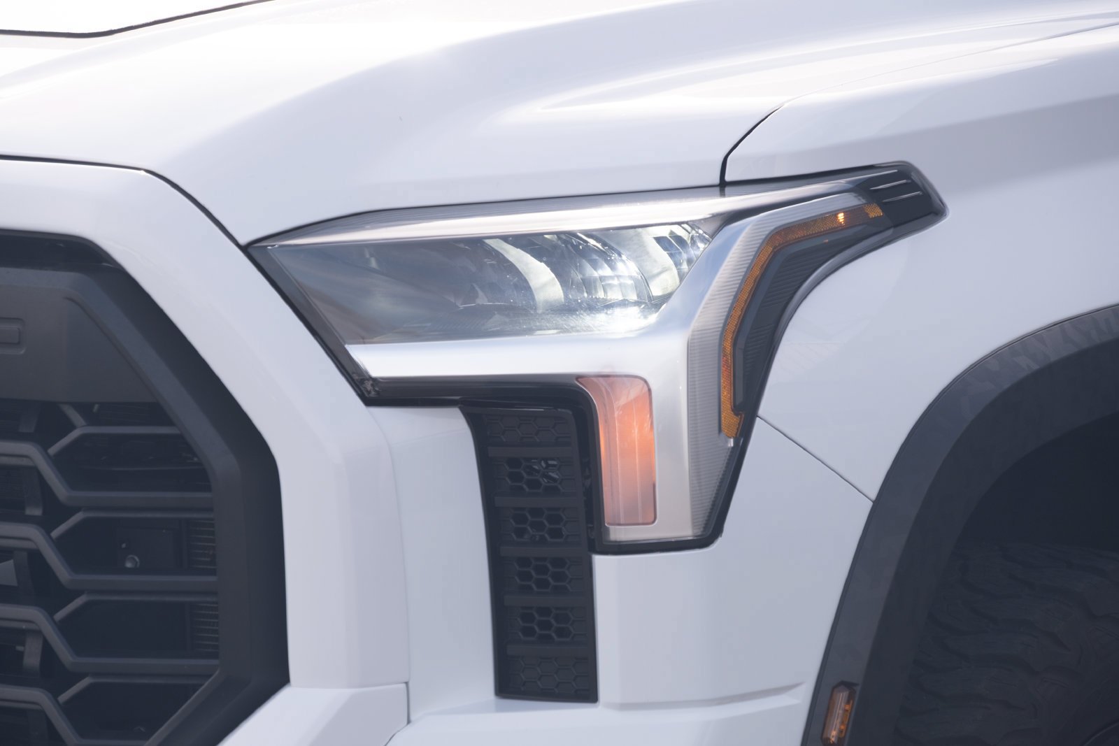 Used 2022 Toyota Tundra Limited w/ TRD Off-Road Package AWD/4WD image 21