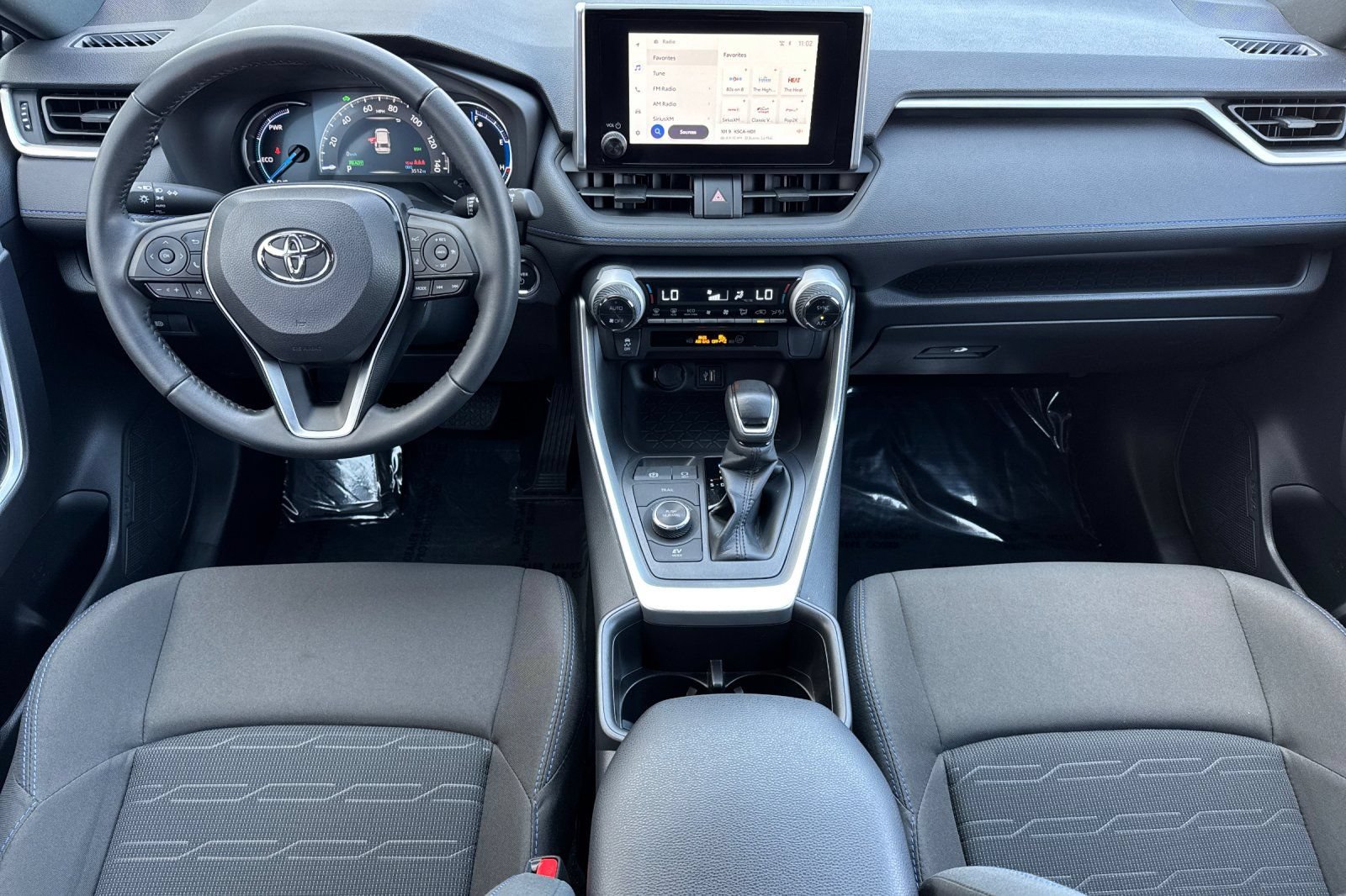 Certified 2025 Toyota RAV4 SE AWD/4WD image 18