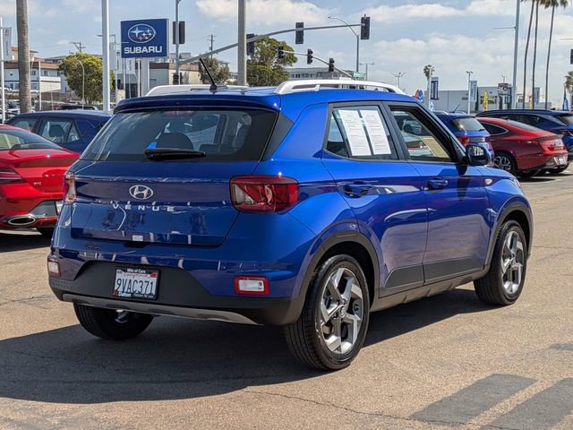 Used 2025 Hyundai Venue Limited image 4
