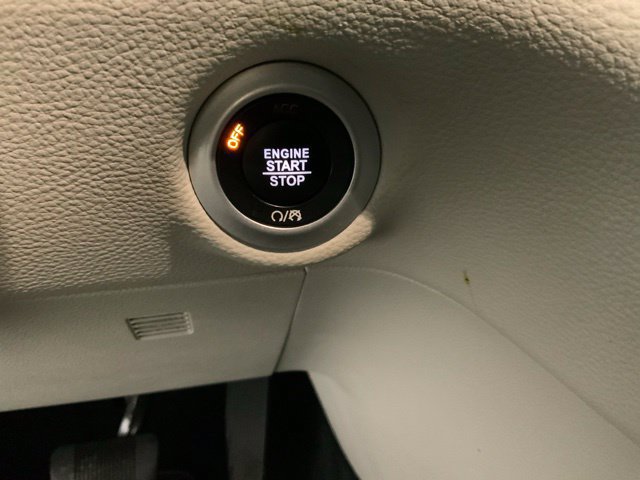Used 2024 Chrysler Pacifica Limited FWD image 17
