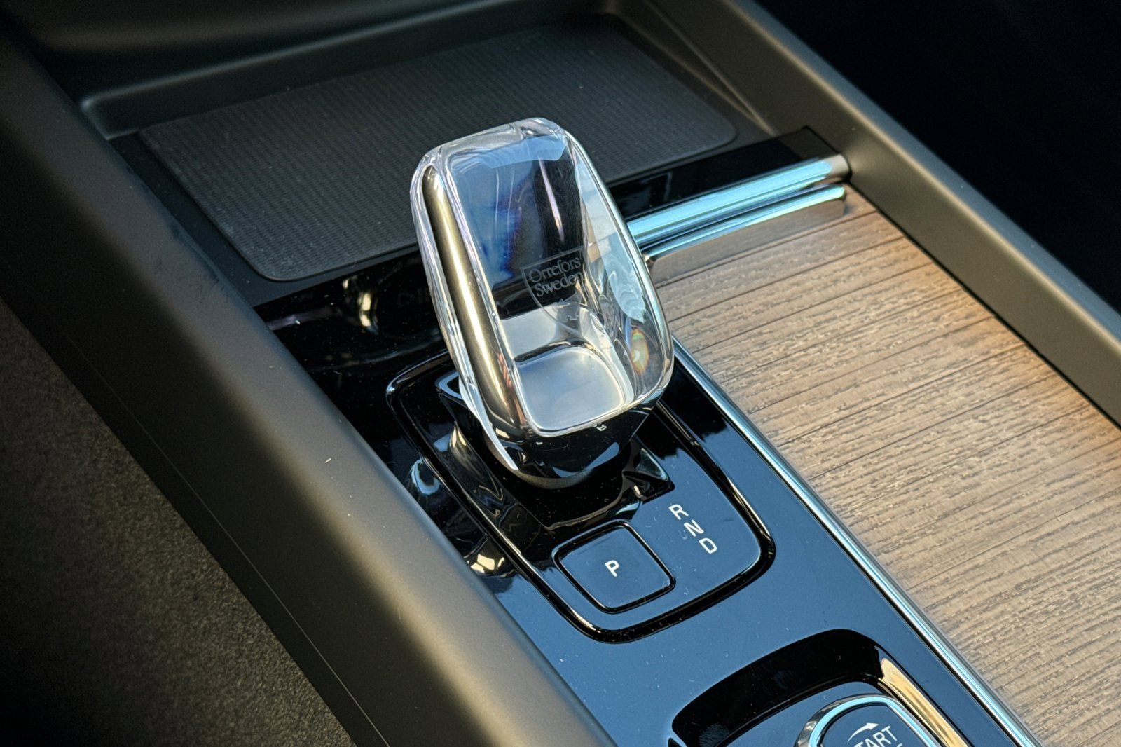 New 2026 Volvo XC60 B5 Plus w/ Climate Package image 18