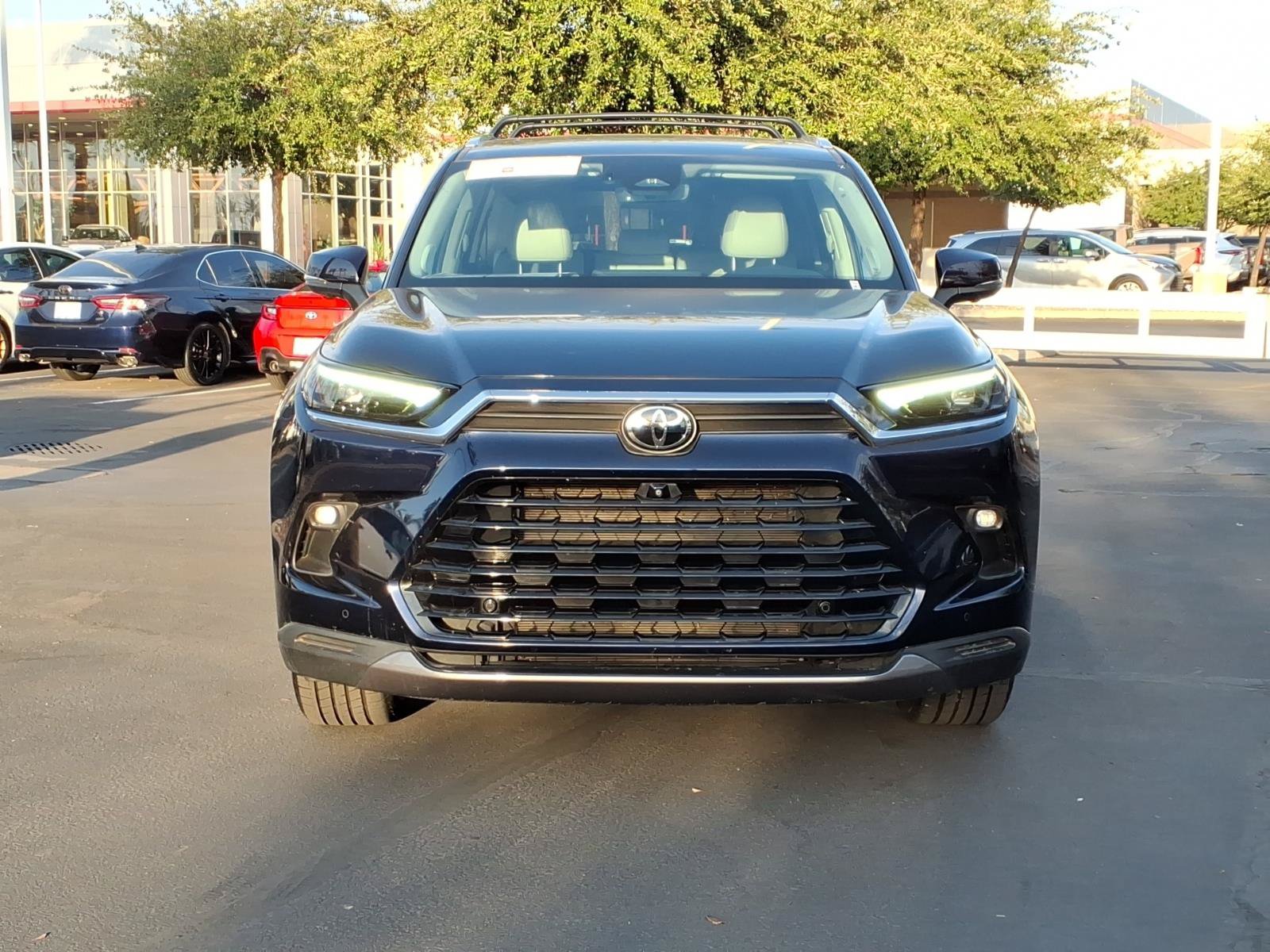 Certified 2024 Toyota Grand Highlander FWD image 2