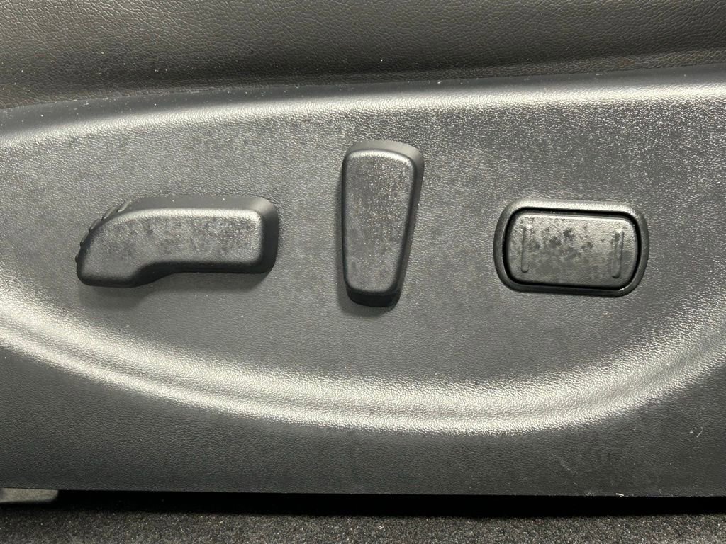 Used 2020 Nissan Leaf SL Plus image 29