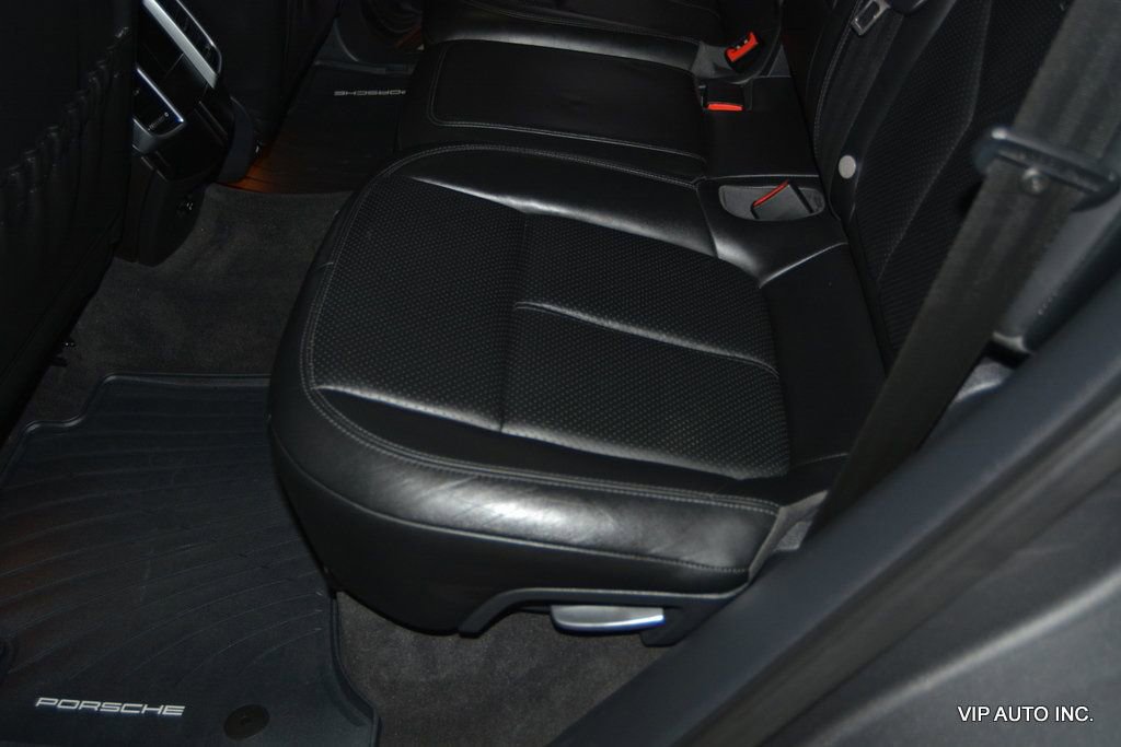 Used 2013 Porsche Cayenne image 26