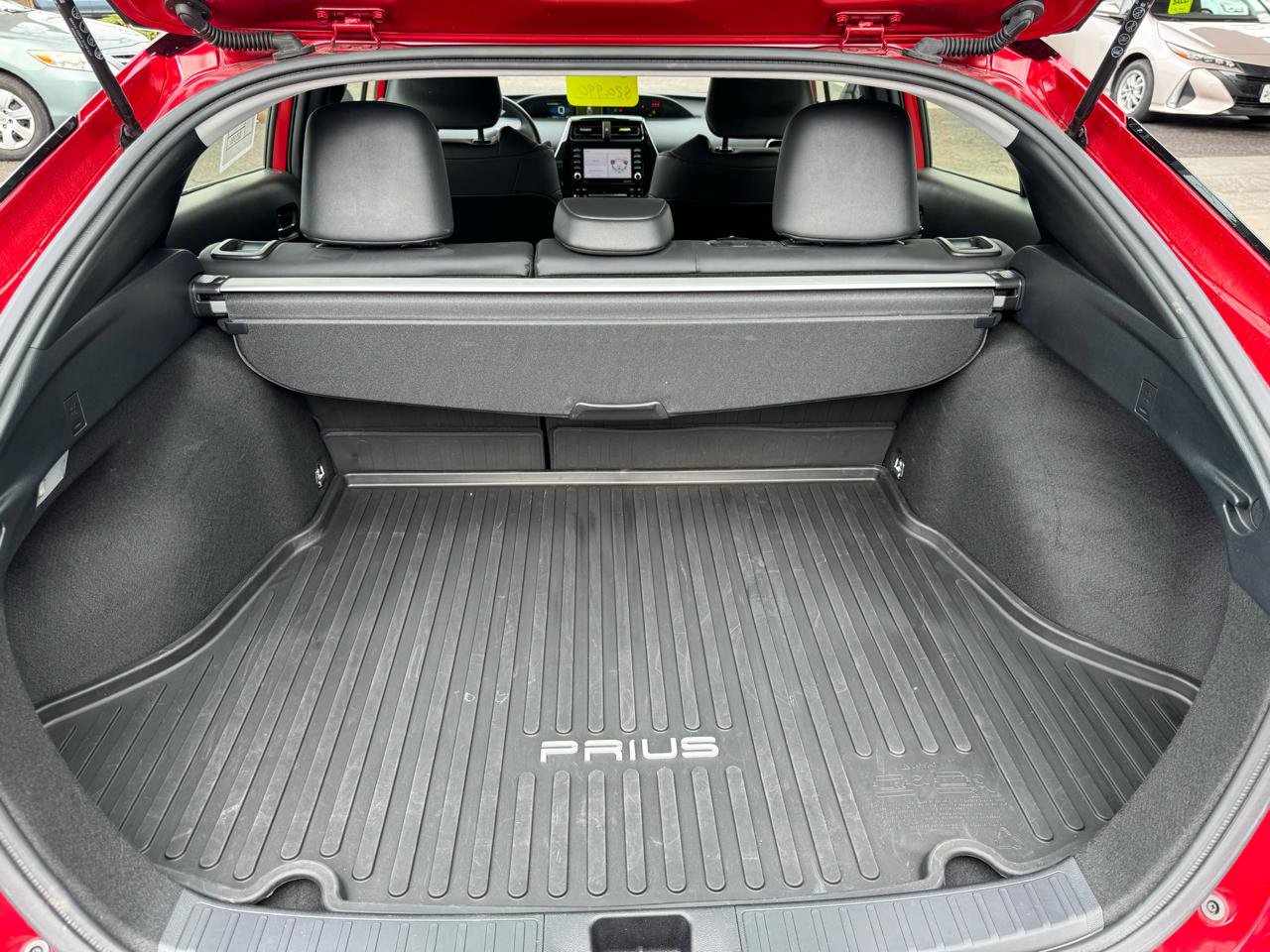 Used 2021 Toyota Prius XLE AWD/4WD image 12