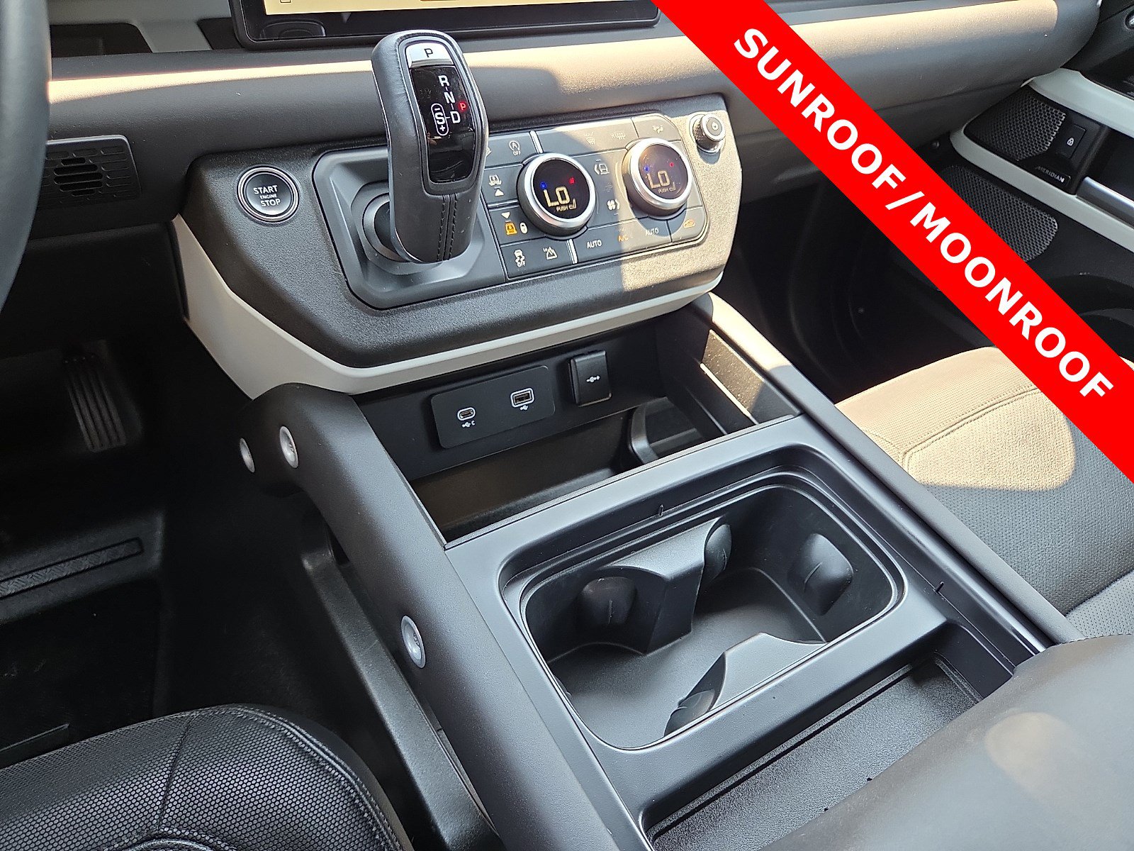 Used 2024 Land Rover Defender 110 X-Dynamic SE AWD/4WD image 25
