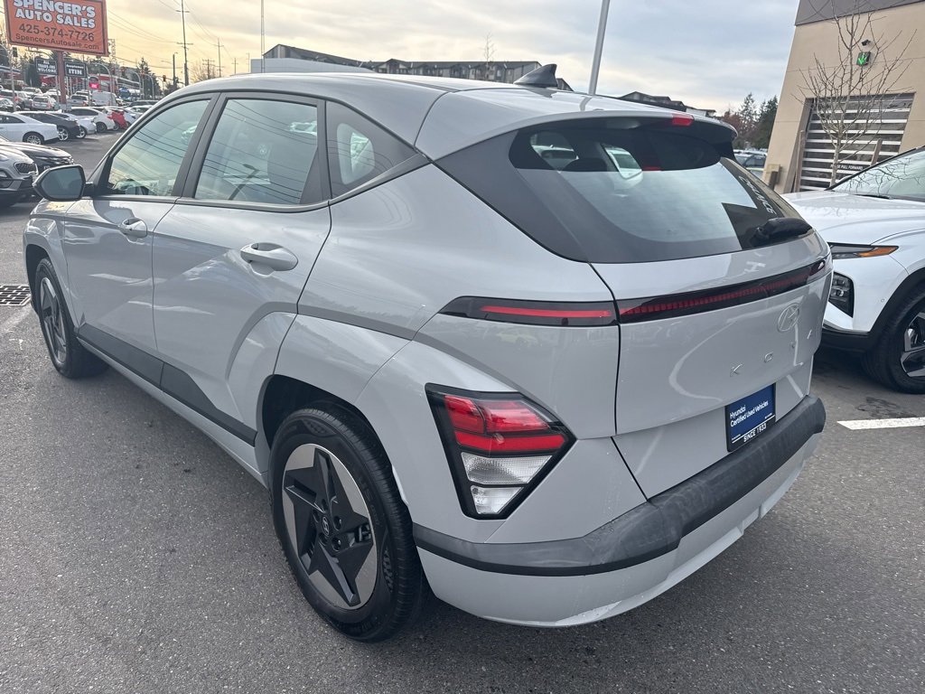 Certified 2024 Hyundai Kona SE image 4