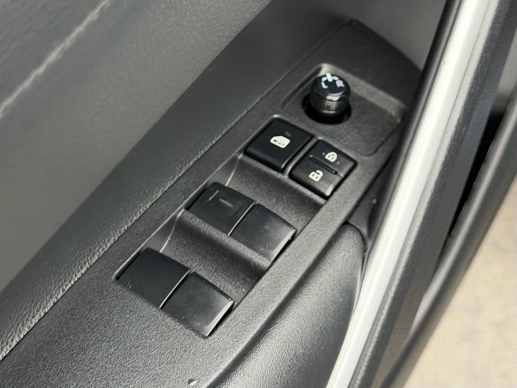 Certified 2023 Toyota Corolla Cross XLE image 15