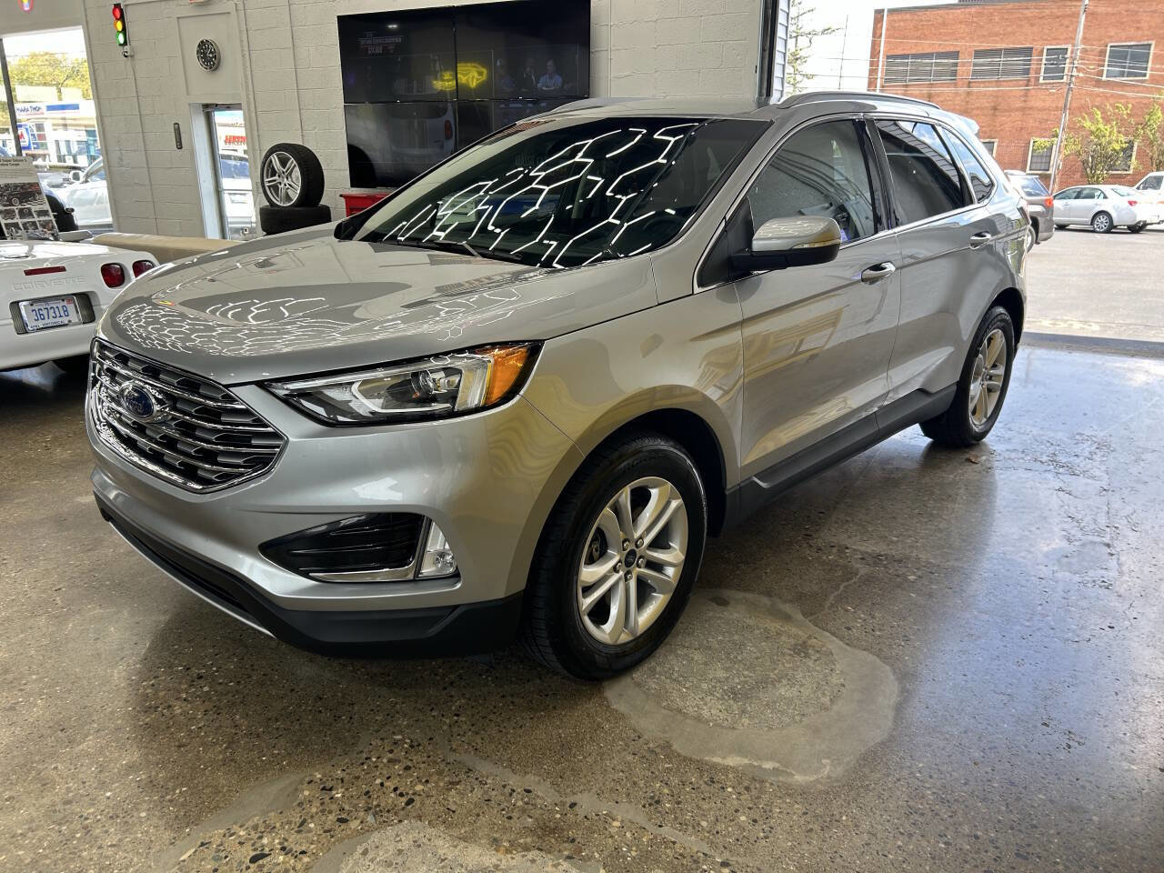 Used 2020 Ford Edge SEL w/ Convenience Package image 1