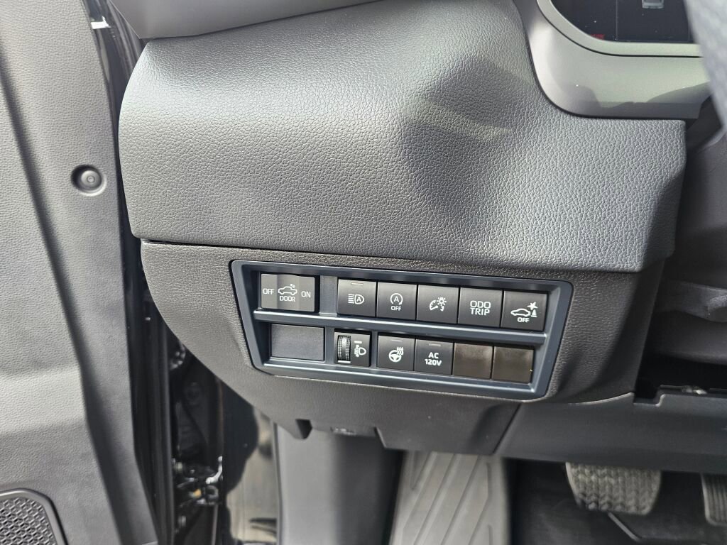 Used 2025 Toyota Tundra Limited image 27