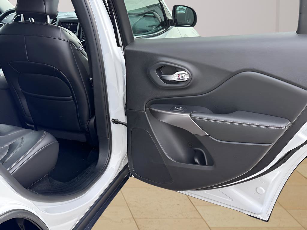 Used 2021 Jeep Cherokee Latitude Lux w/ Trailer Tow Group image 21