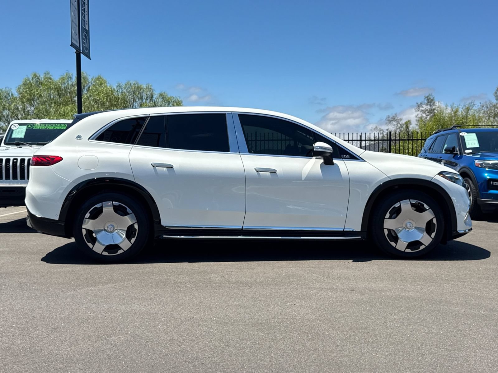 Used 2024 Mercedes-Benz Maybach EQS 680 4MATIC image 2