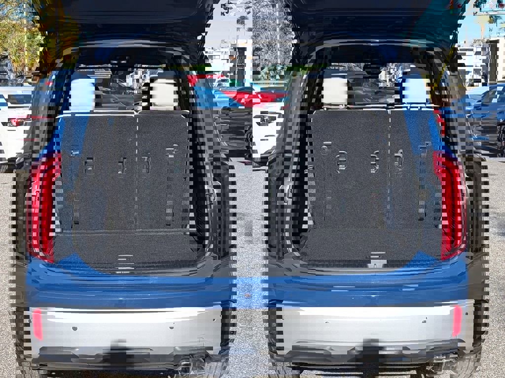 Certified 2024 Kia Telluride S image 8