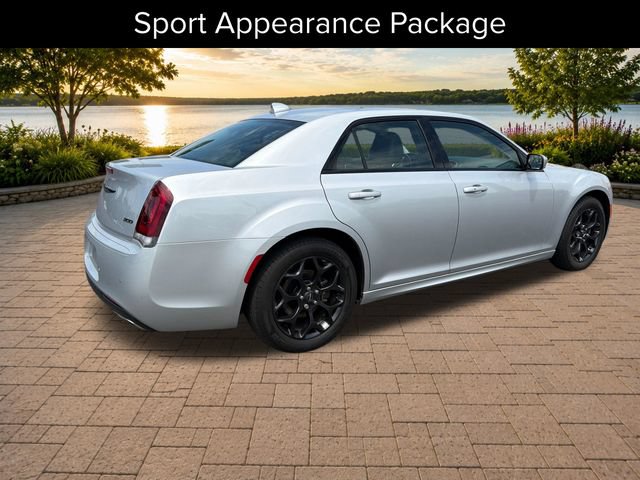 Used 2021 Chrysler 300 Touring L w/ Popular Equipment Group AWD/4WD image 7