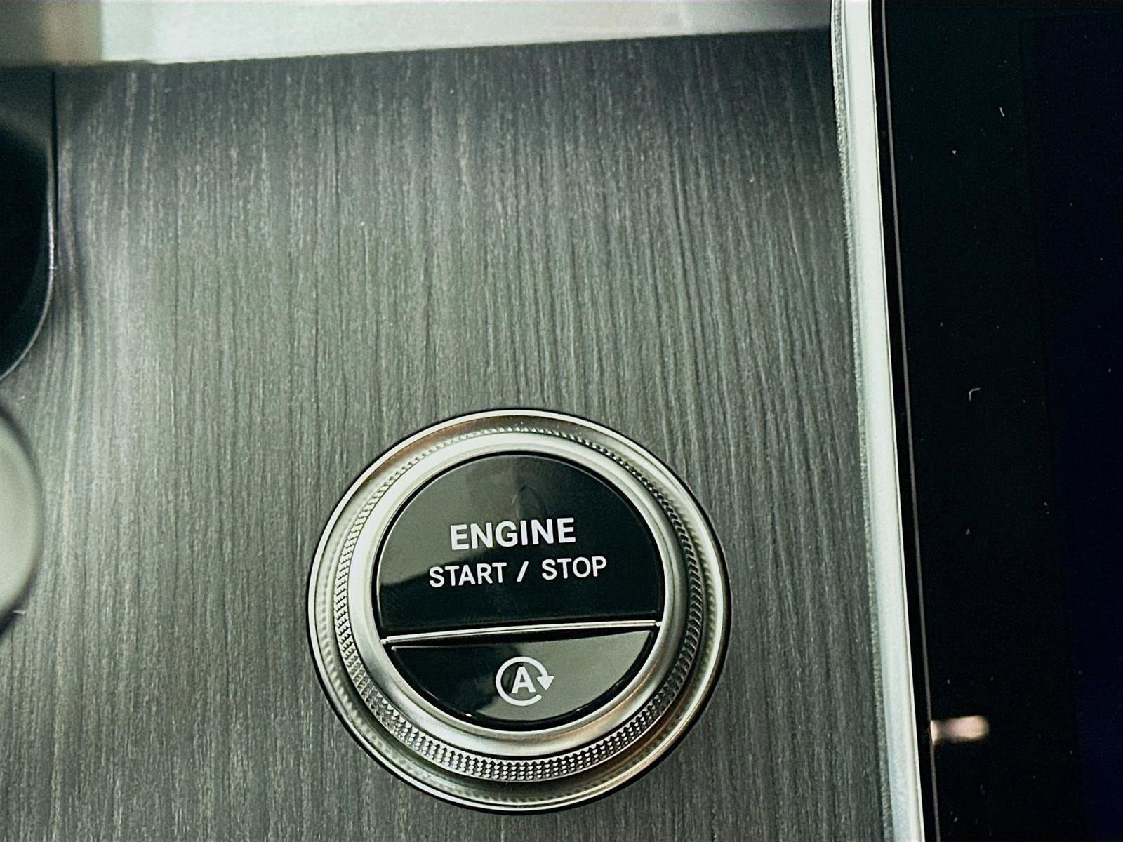 Certified 2026 Mercedes-Benz C 300 4MATIC Sedan image 16