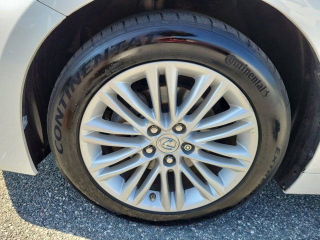 Used 2016 Lexus ES 350 w/ Accessory Package image 17