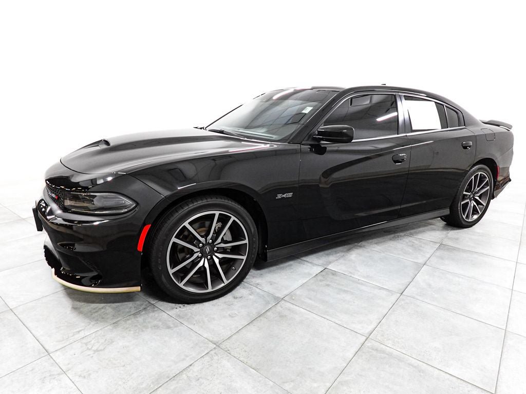 Used 2023 Dodge Charger R/T w/ Technology Group RWD image 4