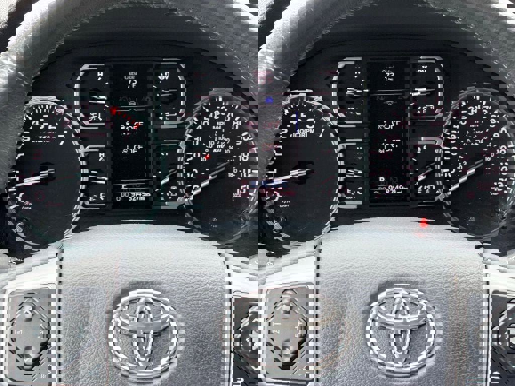 Used 2018 Toyota Tundra Limited image 16