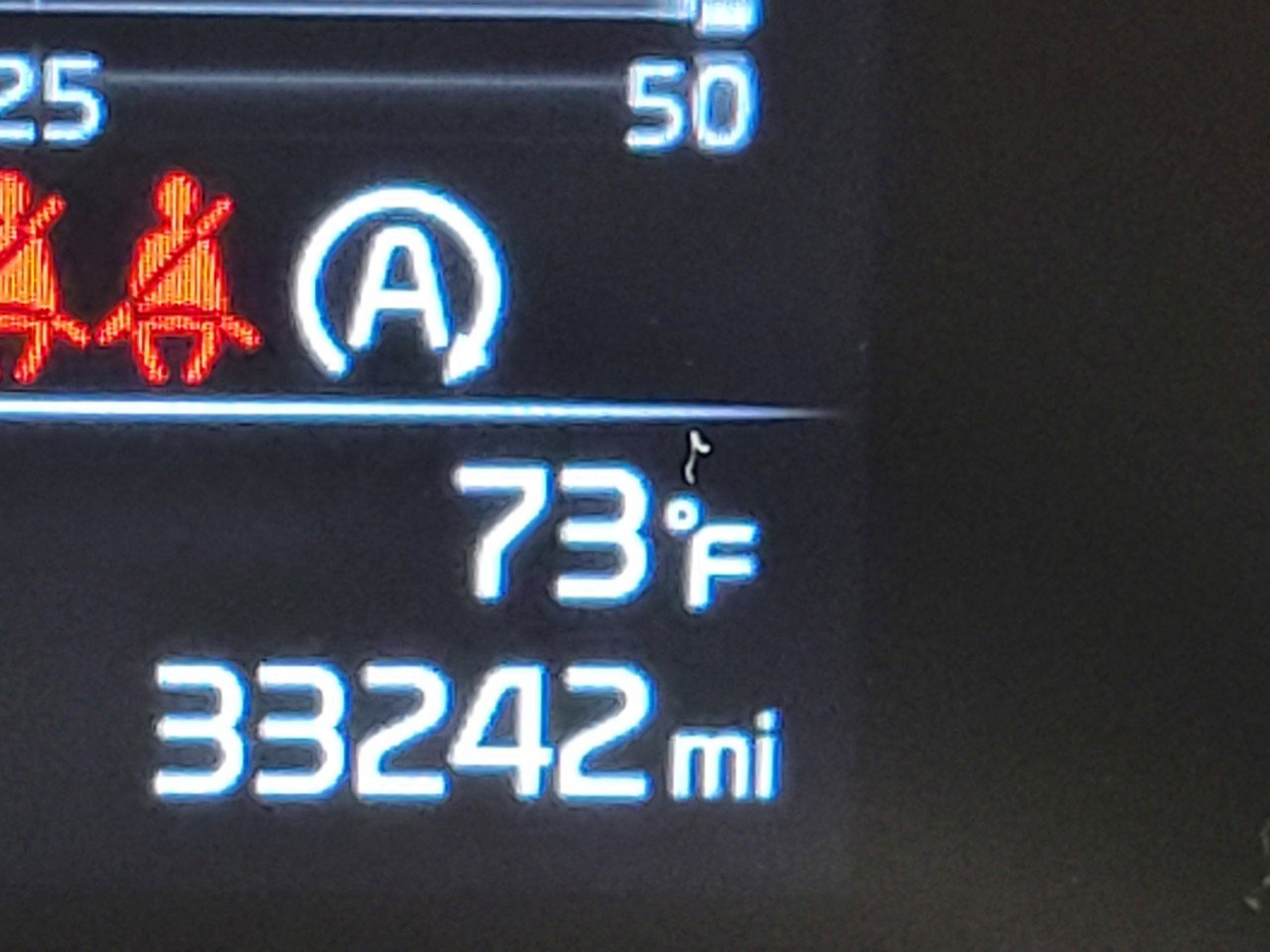 Used 2025 Kia Sportage LX image 2